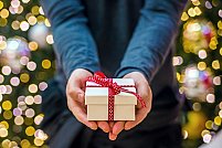 Spiridușii lui Moș Crăciun - Donează un cadou pentru copiii care au nevoie de tine!